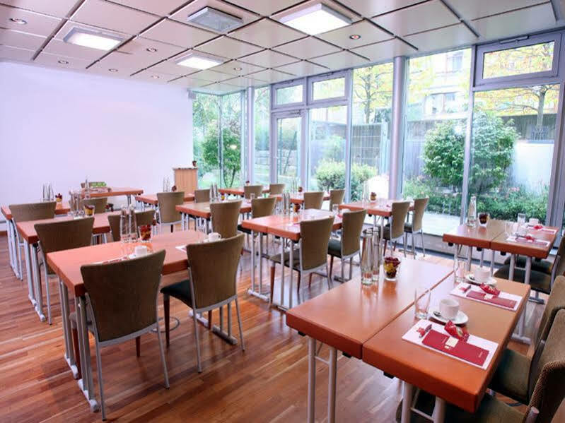 Leonardo & Residenz Hotel 4*